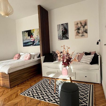 Balconia Sunny Apartment In Centre Of Belgrad Zewnętrze zdjęcie