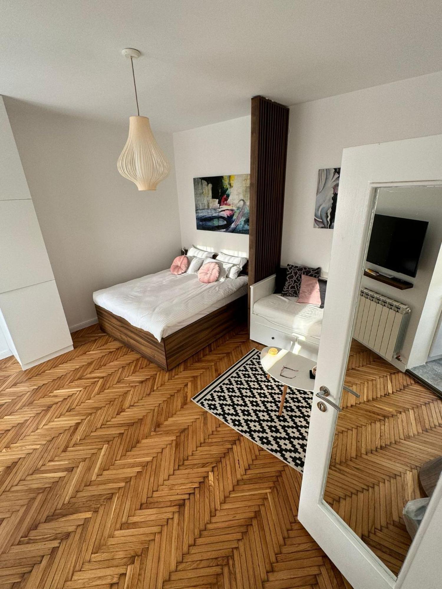 Balconia Sunny Apartment In Centre Of Belgrad Zewnętrze zdjęcie